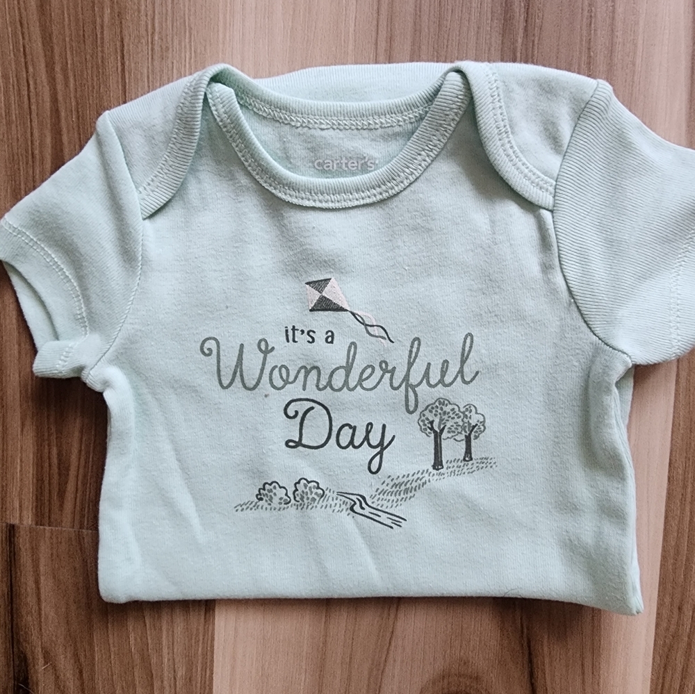 Carter's Gender Neutral Layette Set - Picture 4 of 4